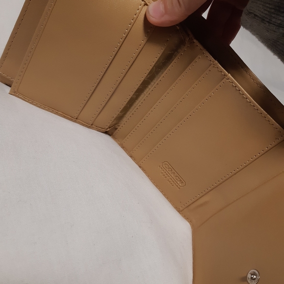Coach Wallet - Picture 6 of 7
